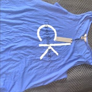Muscle tee